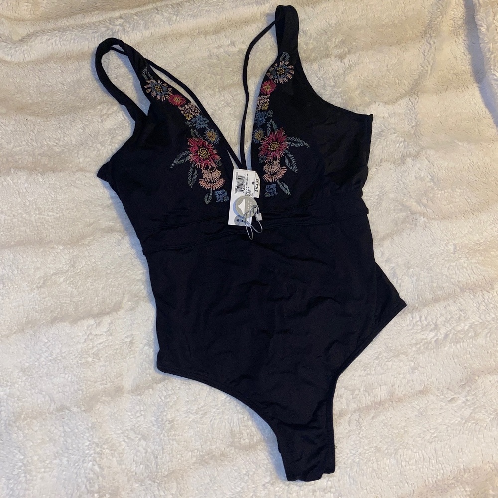🌟Host pick 🌟O’Neill Cheeky Bottom One Piece Black Swimsuit